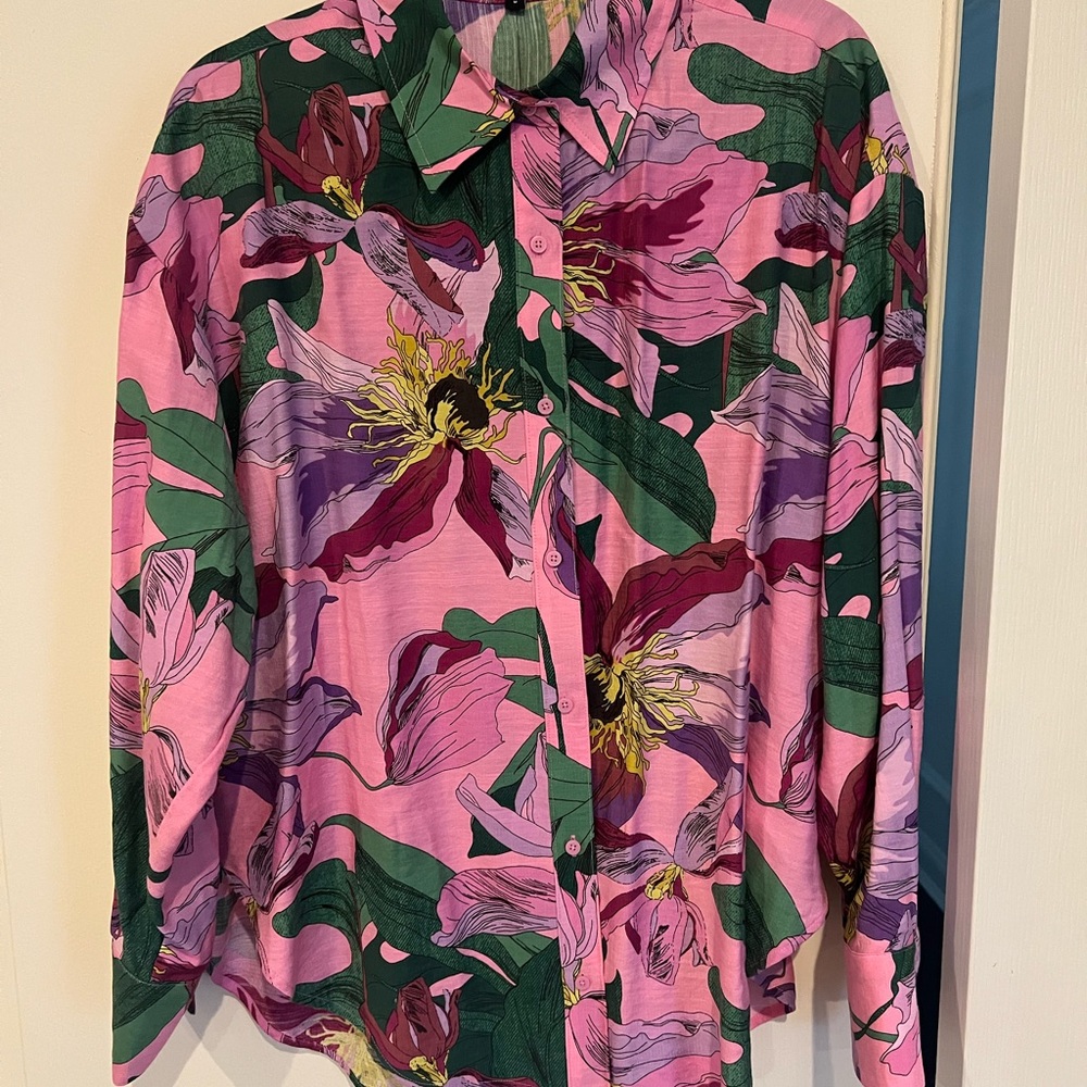 Express Floral Button-Up Shirt Size M